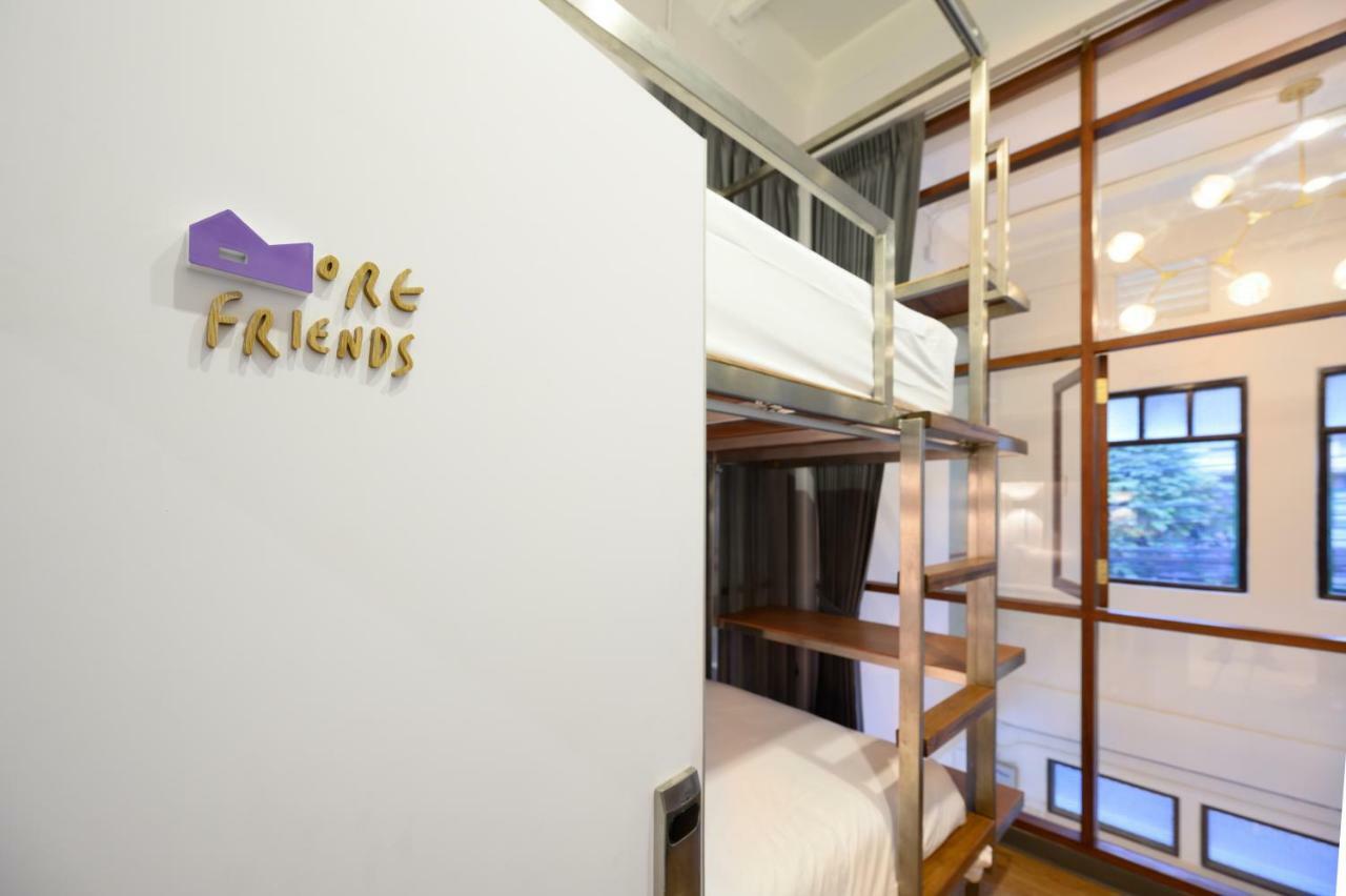 Rest Is More Hostel Bangkok Buitenkant foto